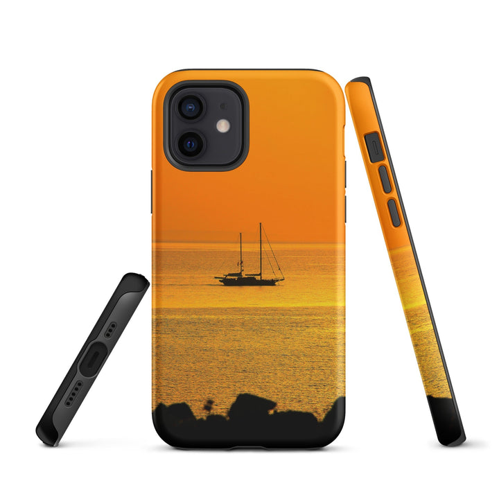 Hardcase iPhone® Handyhülle - a ship on golden sea iPhone 12 artlia