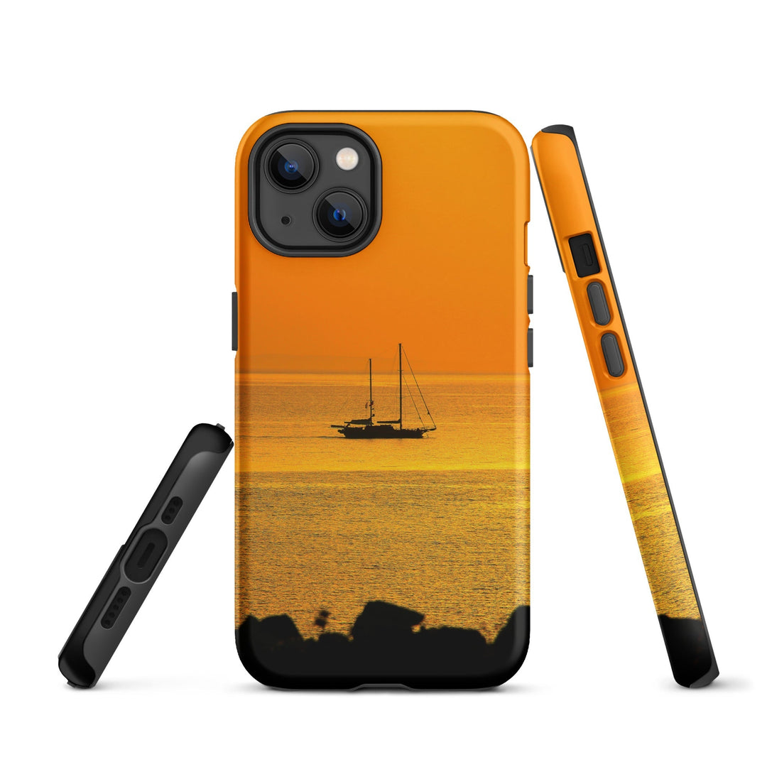 Hardcase iPhone® Handyhülle - a ship on golden sea iPhone 13 artlia