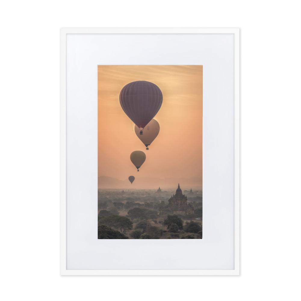 Heißluftbalons - Poster im Rahmen mit Passepartout Weiß / 50×70 cm artlia