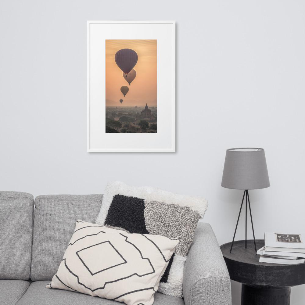 Heißluftbalons - Poster im Rahmen mit Passepartout artlia