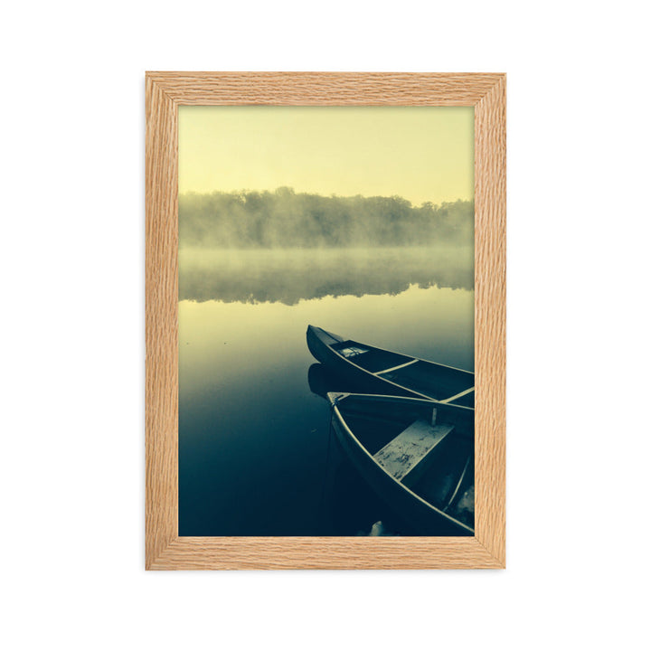 Boats in Fog - Poster im Rahmen Kuratoren von artlia Oak / 21×30 cm artlia