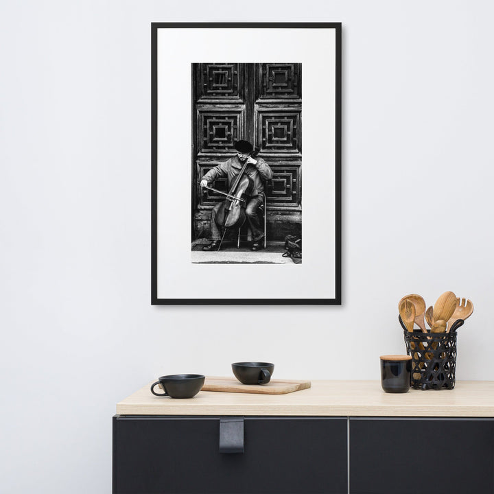 Poster mit Passepartout - A Cellist on the Street Kuratoren von artlia artlia