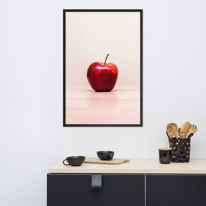 Red Apple - Poster im Rahmen Kuratoren von artlia artlia