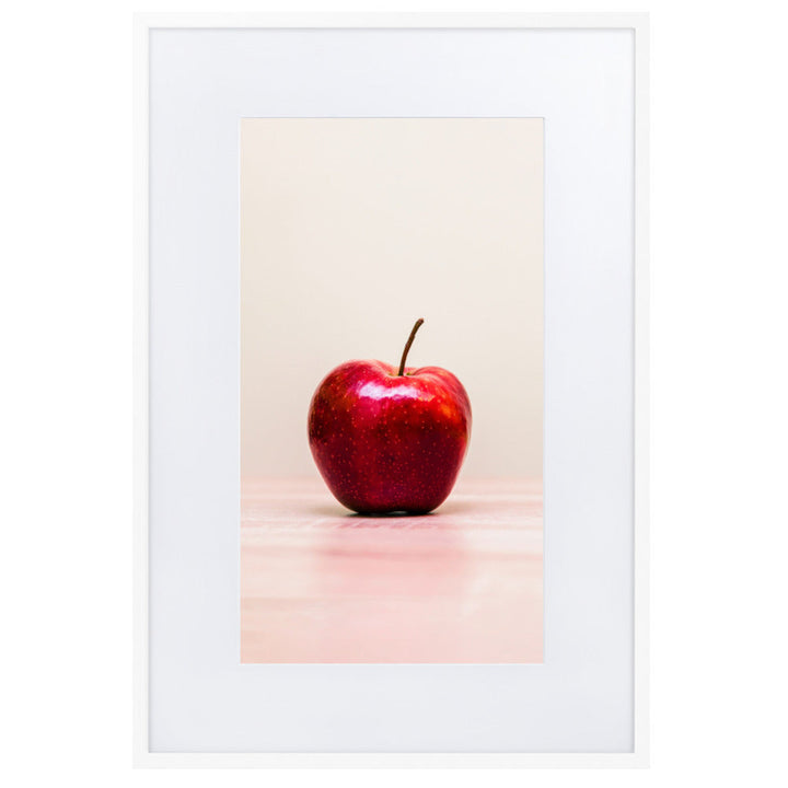 Red Apple - Poster im Rahmen mit Passepartout Kuratoren von artlia Weiß / 61×91 cm artlia